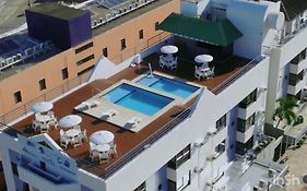 Flat completo 50m da Praia de Tambaú com vista Mar no Terraço e Piscina